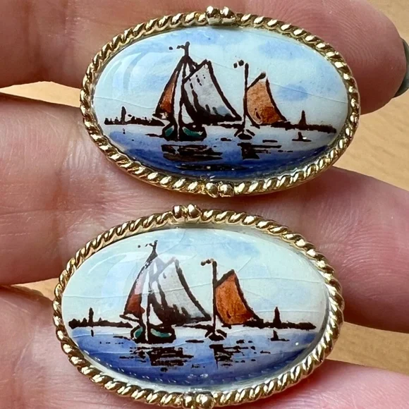 VINTAGE LARGE CERAMIC PAINTING BOATS SAILING NAUTICAL THEME CUFFLINKS UNUSUAL
